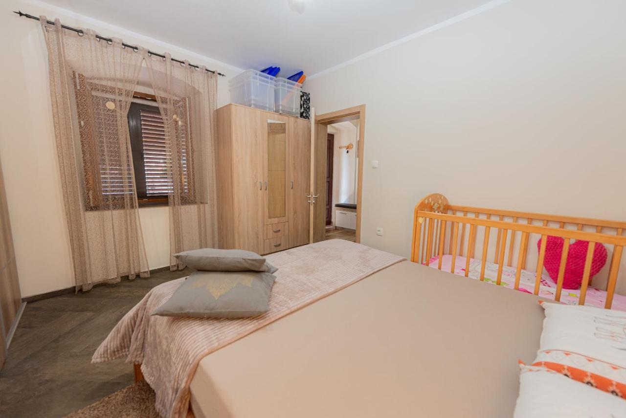 Sea Front 171 Apartment Kotor Exterior photo